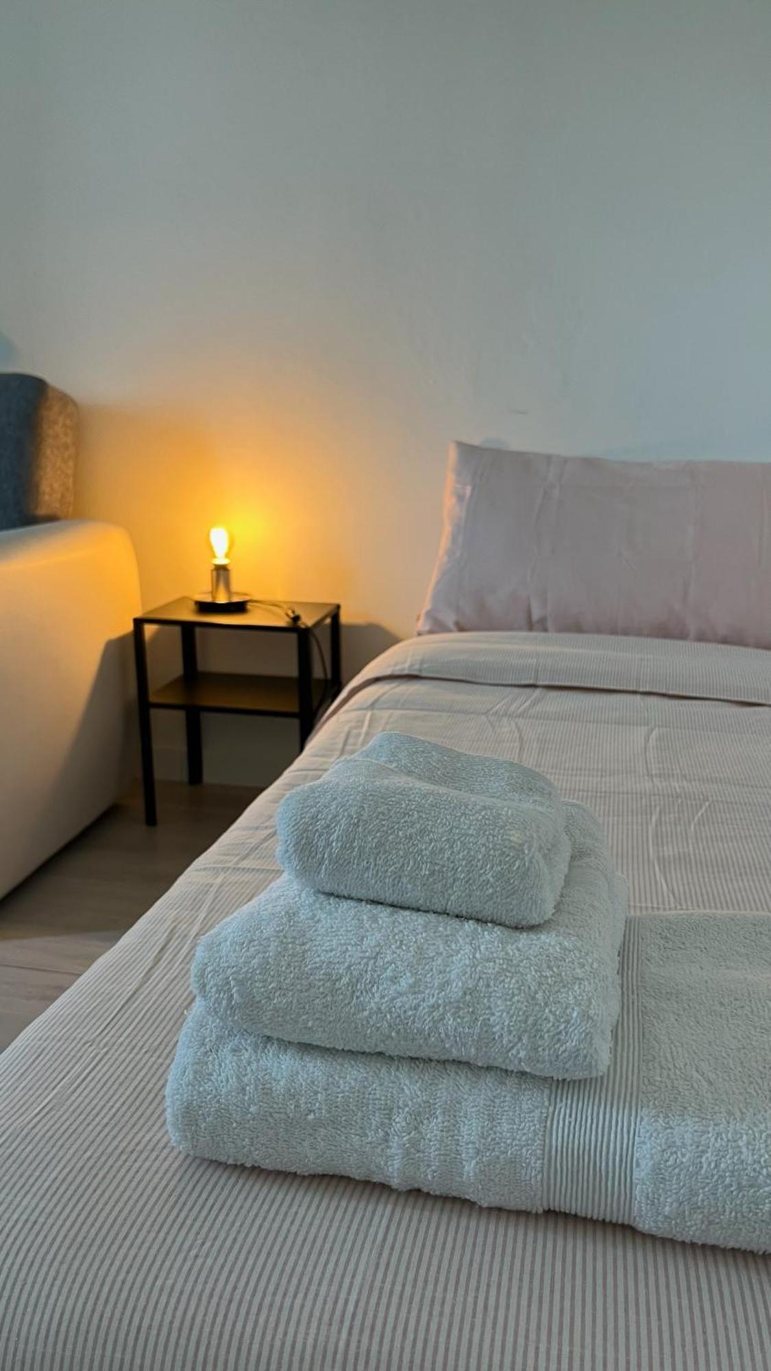 Rafael Milano - 10 Min From Linate Airport, Centrale Fs, Ospedale San Raffaele Leilighet Eksteriør bilde